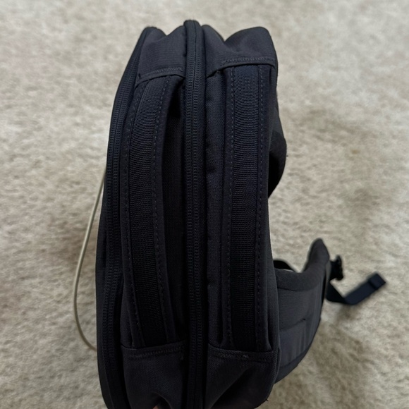 North Face Jester Backpack Navy Blue - Picture 5 of 7